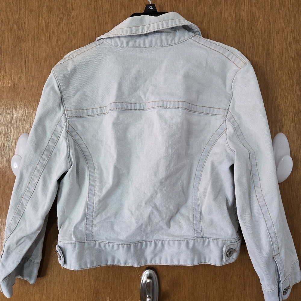 Vintage Chico's Ladies, Light Blue Denim Jacket Size Small/ 4. - Picture 4 of 5